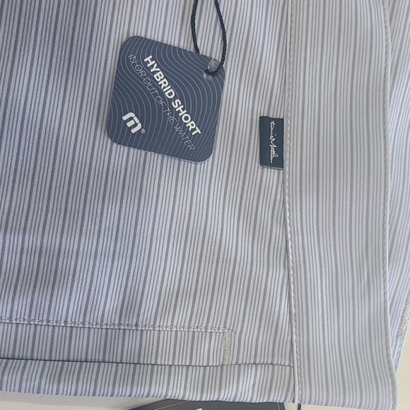 NEW**with tags. TRAVIS MATTHEW men's golf/lifestyle Premium Hybrid shorts - Picture 2 of 2